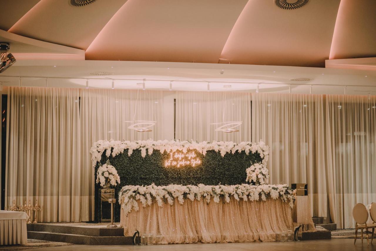 Hotel President Чаплина Экстерьер фото